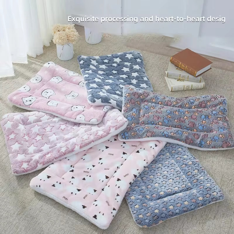 Flannel Pet Sleeping Mat – Cozy Dog & Cat Bed, Comfortable Cushion for Small & Large Pets